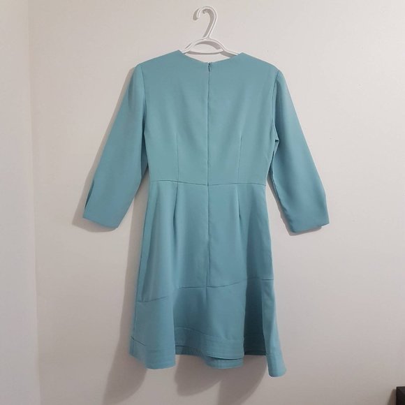 Retro Evening or Day Dress with bottom flare - Picture 2 of 11